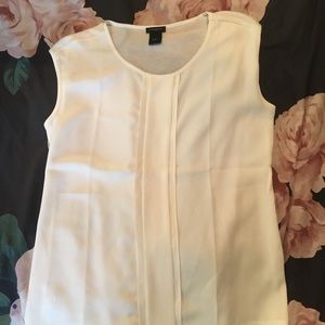 Ann Taylor Off White Pleated sleeveless blouse
